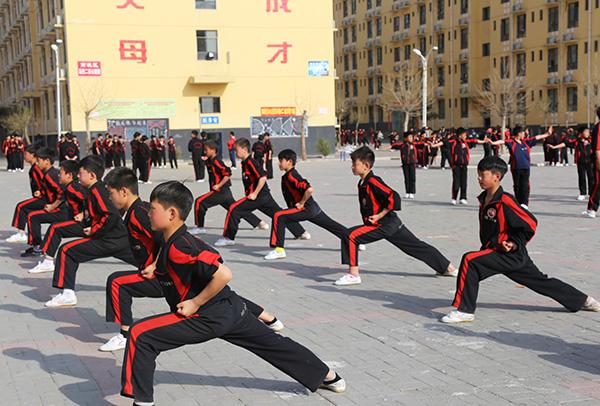 秦皇島北方少林文武學校武術散打班好嗎?容易就業嗎? 秦皇島北方少林文武學校武術散打班好嗎?容易就業嗎?