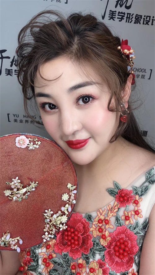 唐山于航美學形象設計培訓學校有什么課程? 唐山于航美學形象設計培訓學校有什么課程?
