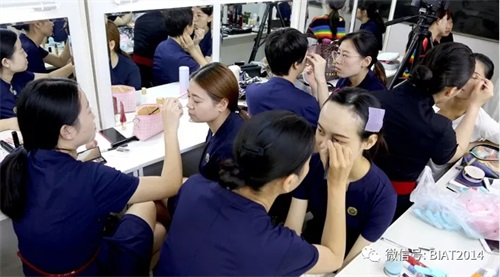 北京航空旅游專修學院第五屆空乘職業技能教員培訓班—《形象設計》 北京航空旅游專修學院第五屆空乘職業技能教員培訓班—《形象設計》