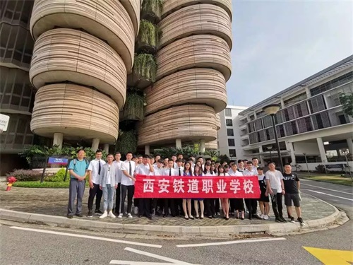 走進西安鐵道職業學校感受校園文化 走進西安鐵道職業學校感受校園文化