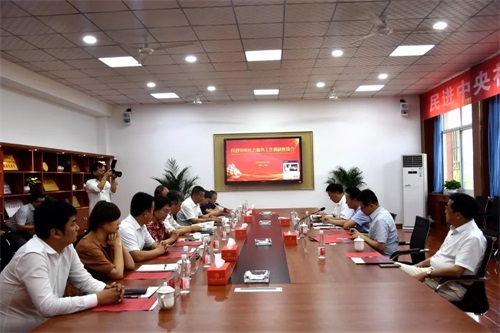 民進中央副主席王剛一行蒞臨西安鐵道職業學校調研 民進中央副主席王剛一行蒞臨西安鐵道職業學校調研